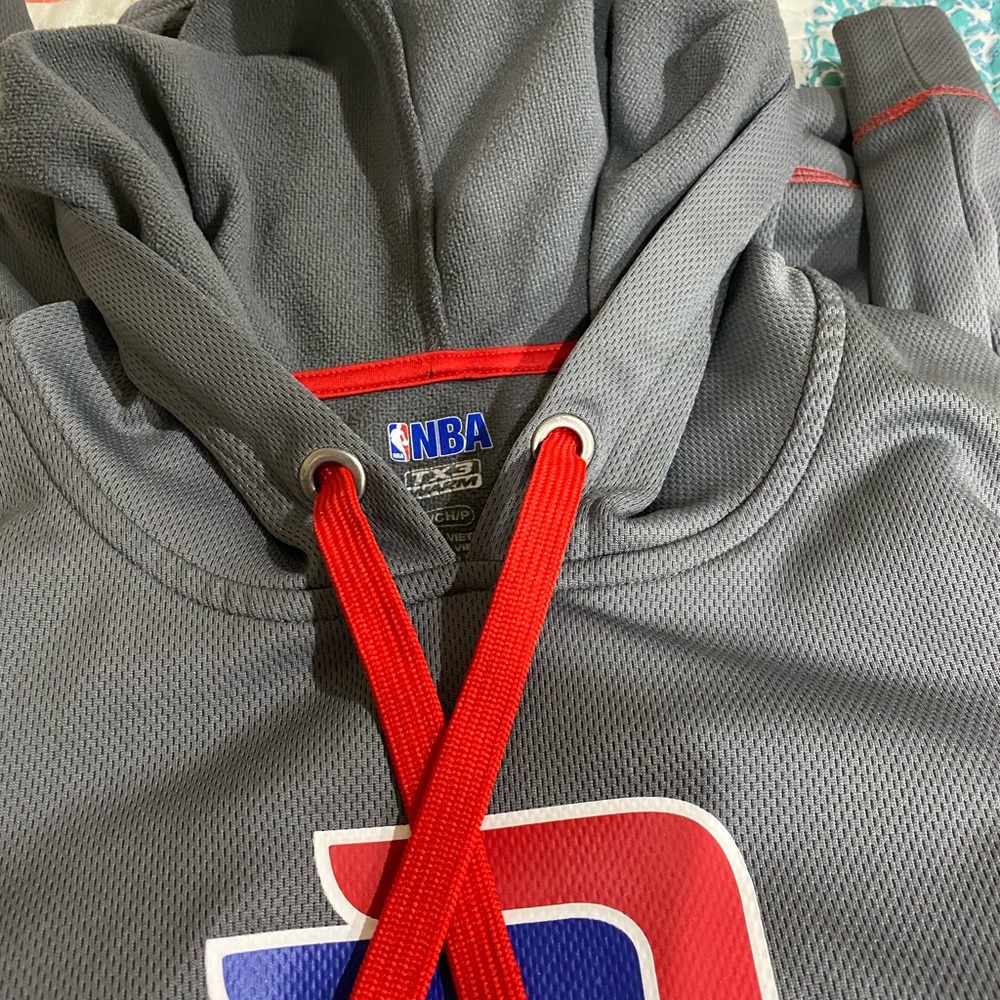 Detroit pistons hoodie - Picture 2 of 7